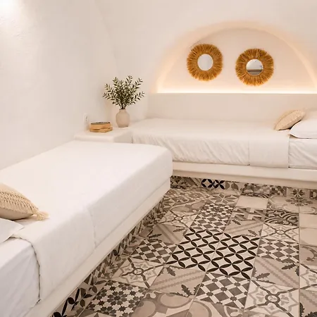 Heart Of Santorini - Cave