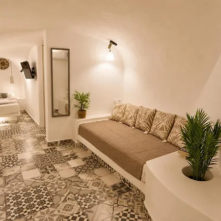 Heart Of Santorini - Cave ثيرا