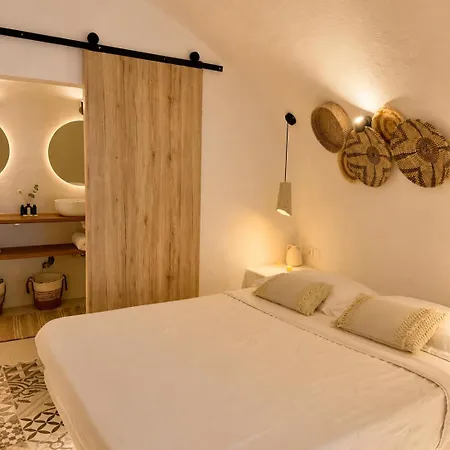 Heart Of Santorini - Cave